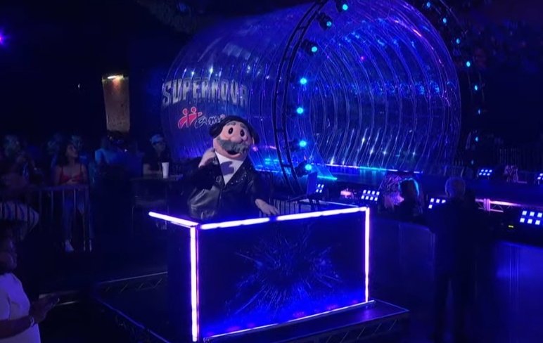 Yujuuu01 | OLA (@yujuuu01) on Twitter photo 🥊Lo mejor de esta noche:
-La pelea de microbuseros de West y Mario Bautista 
-Jueces imparciales
-Dj Simi
#Supernova #Lavelada 🥊Lo mejor de esta noche:
-La pelea de microbuseros de West y Mario Bautista 
-Jueces imparciales
-Dj Simi
#Supernova #Lavelada