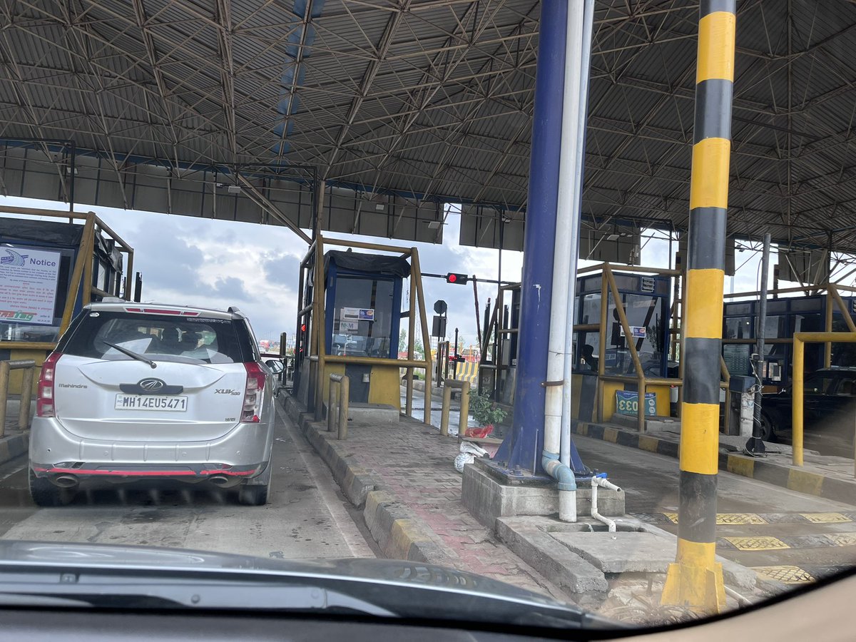 SUDHIR (@seriousfunnyguy) on Twitter photo Dear <a href="/nitin_gadkari/">Nitin Gadkari</a> & <a href="/narendramodi/">Narendra Modi</a> ji
We have 1228 Toll plazas across India & each plaza has various lanes. Thereโs an opportunity to use these lanes to reduce trash from roads & generate a recycling model along with creating jobs.
Please give a minute of your time to Dear <a href="/nitin_gadkari/">Nitin Gadkari</a> & <a href="/narendramodi/">Narendra Modi</a> ji
We have 1228 Toll plazas across India & each plaza has various lanes. Thereโs an opportunity to use these lanes to reduce trash from roads & generate a recycling model along with creating jobs.
Please give a minute of your time to