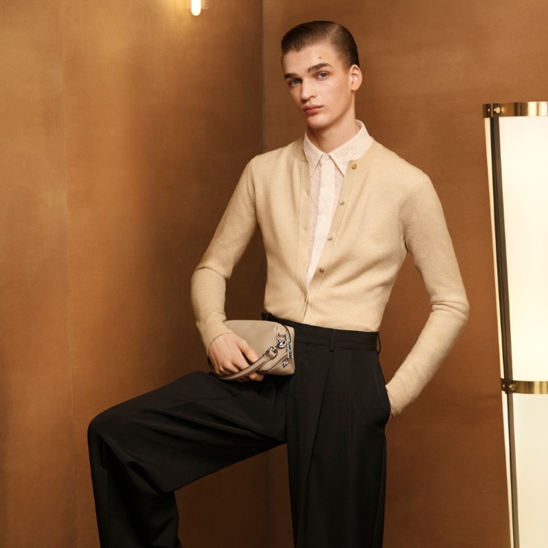 美品❢ダブルフェイス　ウール100%　コート　38 FENDI　フェンディ 00016264-01.jpg