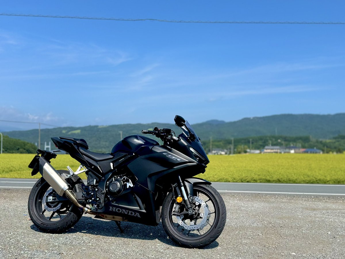 oturi_ex's tweet photo. #cbr400r #NC65 https://t.co/r3QShF5XsR