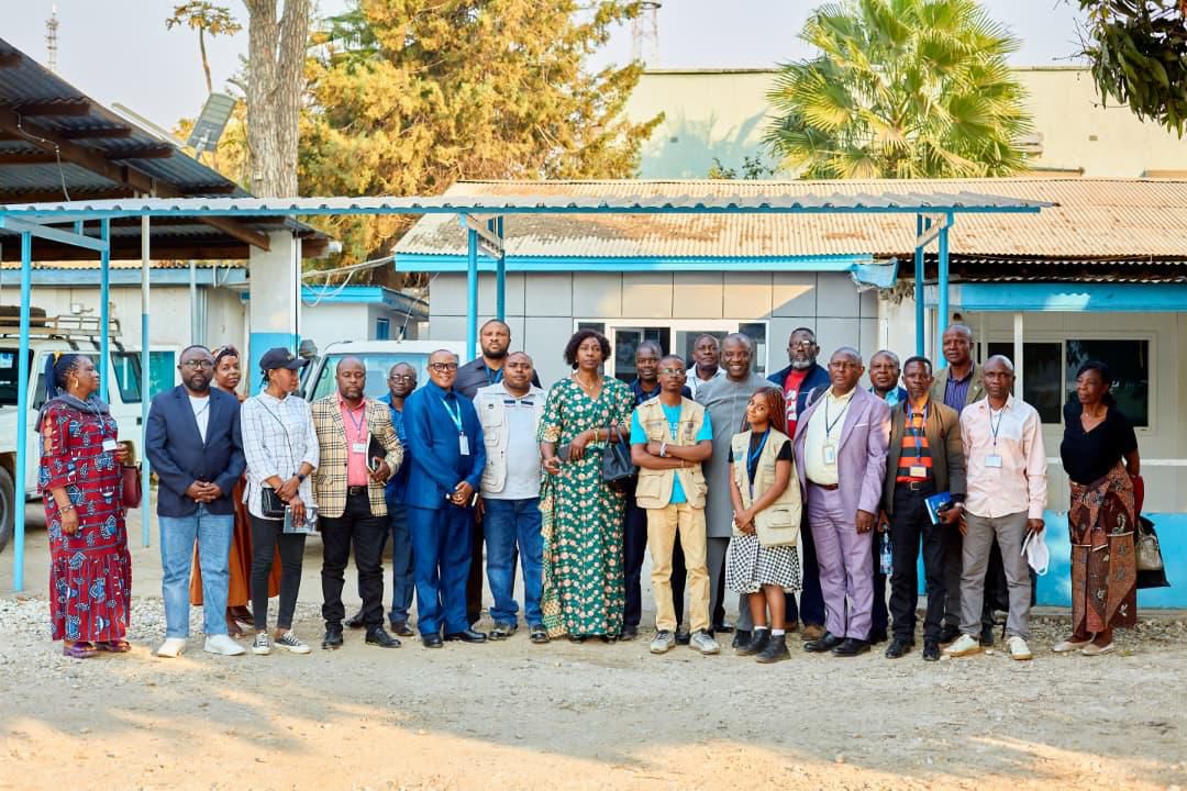 John Agbor (@johnunicef) on Twitter photo A #Lubumbashi, j'ai rencontré les autorités, plusieurs partenaires et des Enfants Reporters formés par <a href="/UNICEFDRC/">UNICEF en RDC</a> pour discuter de notre engagement commun à bâtir un avenir plus sûr et plus équitable #PourChaqueEnfant de la province du Haut-Katanga. A #Lubumbashi, j'ai rencontré les autorités, plusieurs partenaires et des Enfants Reporters formés par <a href="/UNICEFDRC/">UNICEF en RDC</a> pour discuter de notre engagement commun à bâtir un avenir plus sûr et plus équitable #PourChaqueEnfant de la province du Haut-Katanga.