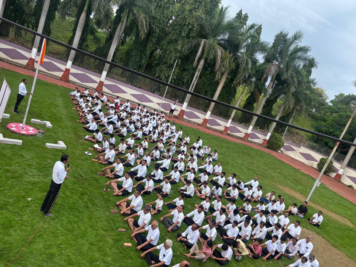 #JusticeForEws (@onkarsinghrat92) on Twitter photo श्री क्षत्रिय युवक संघ के महाराष्ट्र संभाग का प्राथमिक प्रशिक्षण शिविर नाशिक में संपन्न हुआ.!
<a href="/shri_kys/">श्री क्षत्रिय युवक संघ</a> श्री क्षत्रिय युवक संघ के महाराष्ट्र संभाग का प्राथमिक प्रशिक्षण शिविर नाशिक में संपन्न हुआ.!
<a href="/shri_kys/">श्री क्षत्रिय युवक संघ</a>