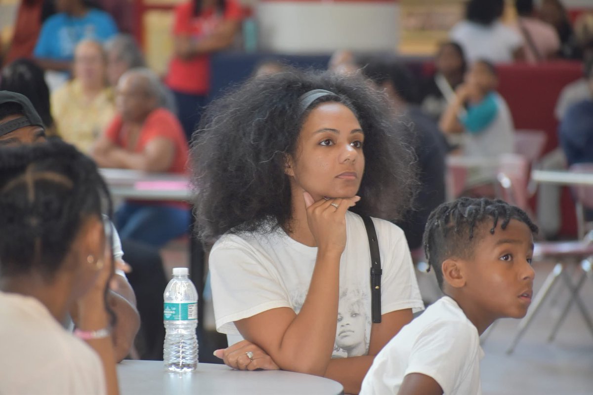Thank you to all the families who joined us for Open Houses and Meet the Teacher events this week. It was wonderful to see our students’ smiling faces after summer break!

📸 Check out all the great moments in our photo gallery.
🍎 We can’t wait to see everyone back for the first