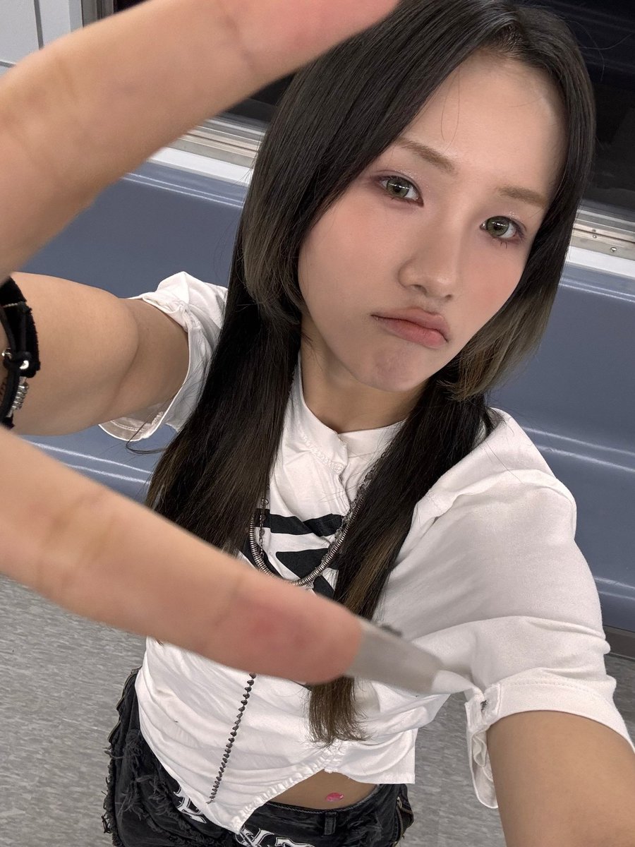 [250817] 🦒 b.stage update 
깐도동🥚
— #DoEun #도은