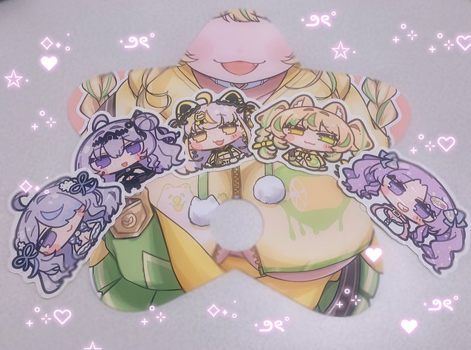 ひずみさんのわらびちゃんうちわと
鈴穂姉妹ステッカー!!
無事ゲットできたぁ!✌️
ほんっとうにべりーきゅーと!!💕🙏⸝⸝› o ‹⸝⸝💧🌟🌙🍖💛㊗️🐱🌙🎤📖💐👻 