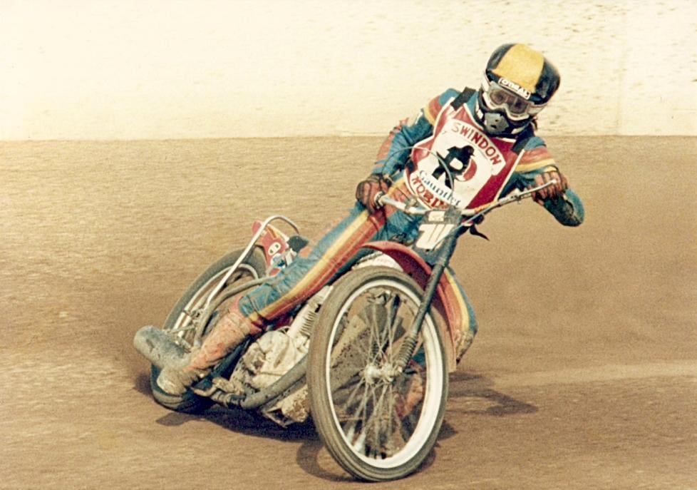 Robert Bowman (@bobxski) on Twitter photo Wishing former Robin Steve Gresham a very happy 71st birthday!!
📷 Unknown
#SwindonNeedsSpeedway
<a href="/SNSactiongroup/">Swindon Needs Speedway</a> Wishing former Robin Steve Gresham a very happy 71st birthday!!
📷 Unknown
#SwindonNeedsSpeedway
<a href="/SNSactiongroup/">Swindon Needs Speedway</a>