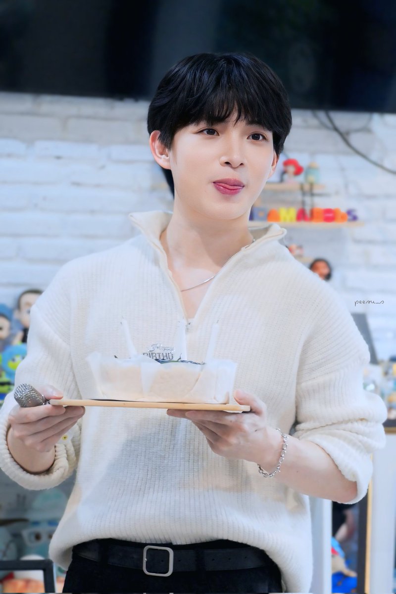 peesu__s's tweet photo. 17 Aug 25 🎂 ไต๋ไต๋ 26 ขวบ ~17-18
#taitnp https://t.co/Gx7CvOFYsY