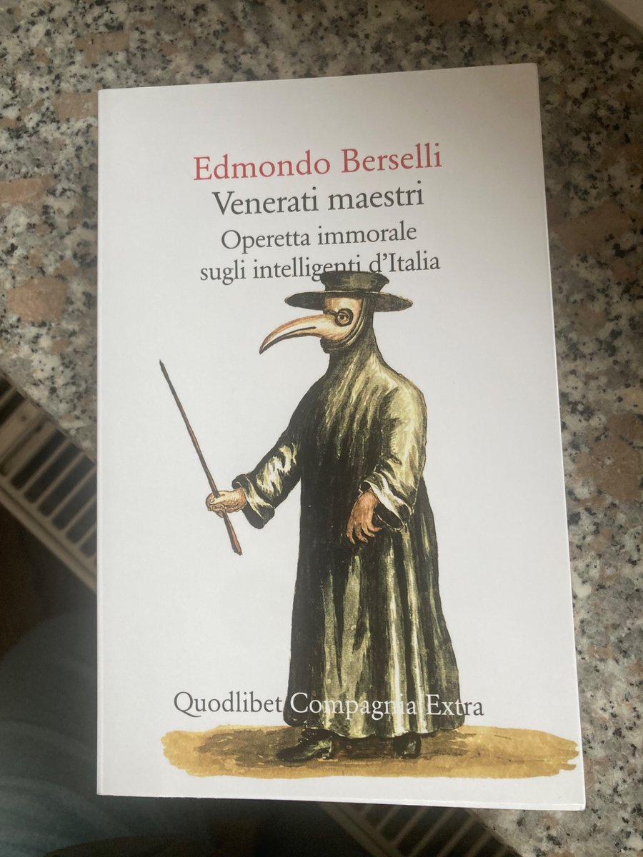 Se avessimo avuto un rapporto sano con la cultura pop ci saremmo accorti che Levante in “Bravi tutti voi” aveva fatto propria la lezione di Edmondo Berselli sui “cattivi maestri” che sanno tutto ma non hanno niente da dire.

youtu.be/o6XlC88T8Fg?si…