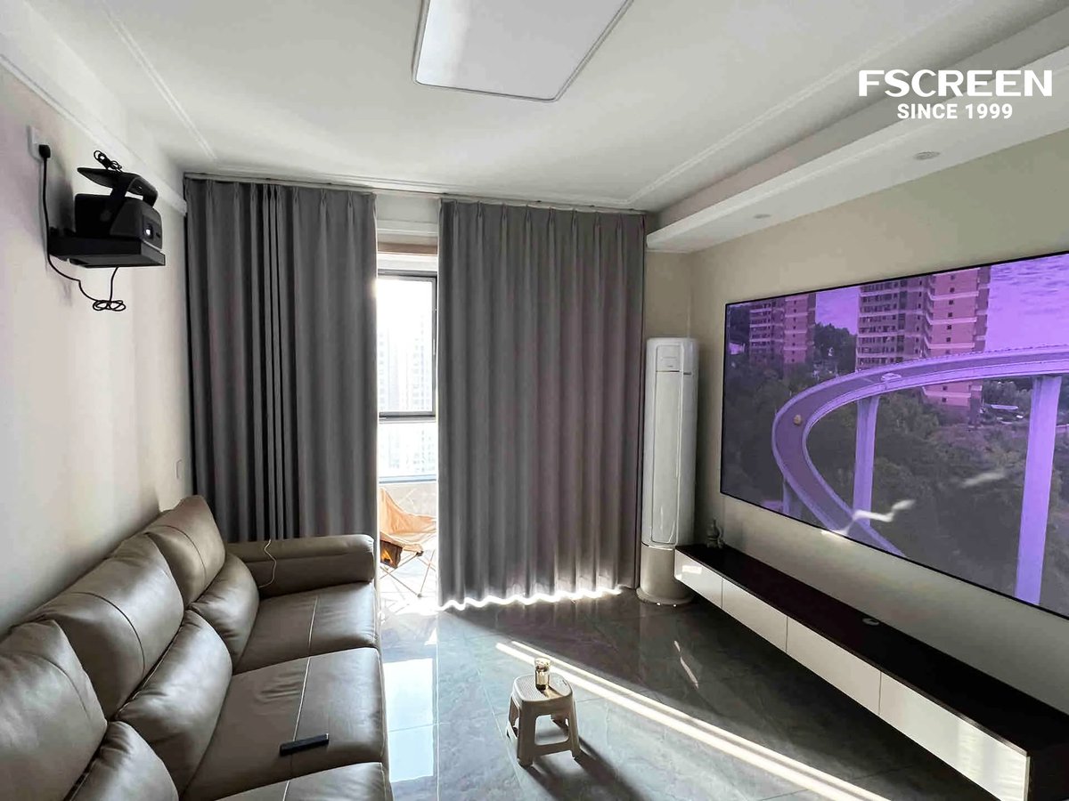 Fscreen1999's tweet image. Lights on or off, the same movie feels like two different lives.
With #Fscreen Fresnel Projection Screen, I finally enjoy vivid contrast and sharp detail even in my bright living room. 
#HomeTheater #Projector #ProjectionScreen #FresnelScreen #ALR #HomeCinema #CustomerCase