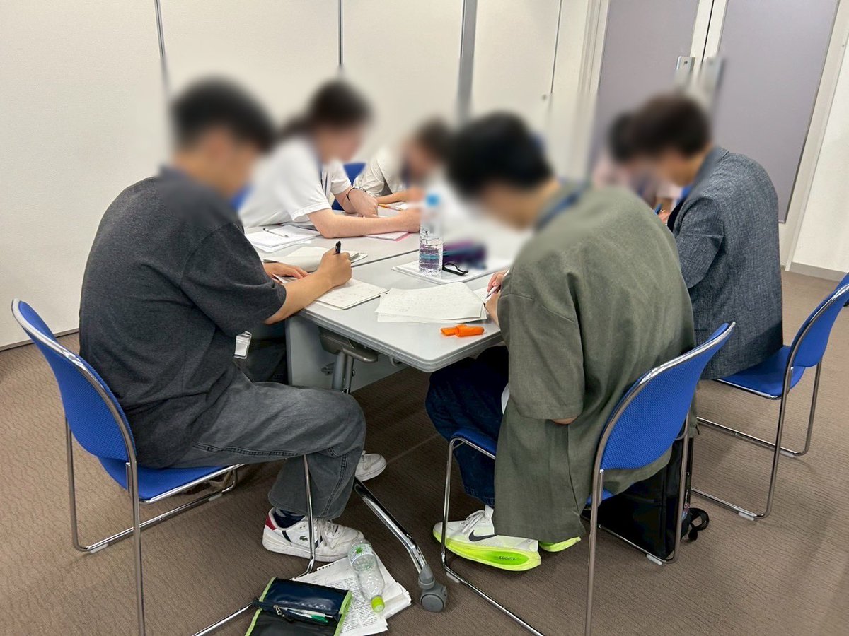 kandaisokkibu's tweet image. 先日東京で第6回速記交流合宿が開催されました

他大学や社会人の方と交流することができ、非常に有意義な時間を過ごせました！
今回の交流合宿で高まった速記熱を絶やすことなく、日々の練習に励もうと思います