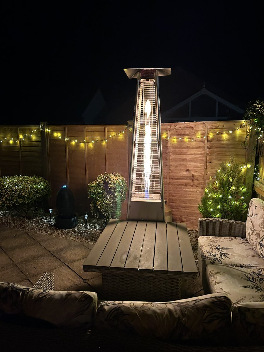 NickKeep_NKA's tweet photo. Feeling relaxed and reenergised after a wonderful weekend wrapped up with a lovely evening in the garden, although the “Flame Thrower” made its first outing of the year. Garden lights look ok @girl_merc #sundayvibes #GardenLights #SocialTime #Converstation #MentalHealthMatters https://t.co/UHH47U9jyZ