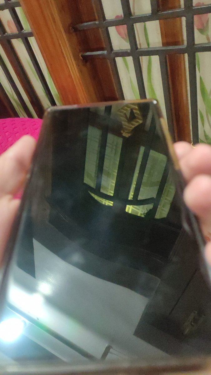 i__Shafeeque's tweet photo. @SamsungIndia Can you please advise how long more I should wait for to speak with your concern team? Its been already 19 days. @AppleSupport @SamsungMobile https://t.co/r1zue1yK37