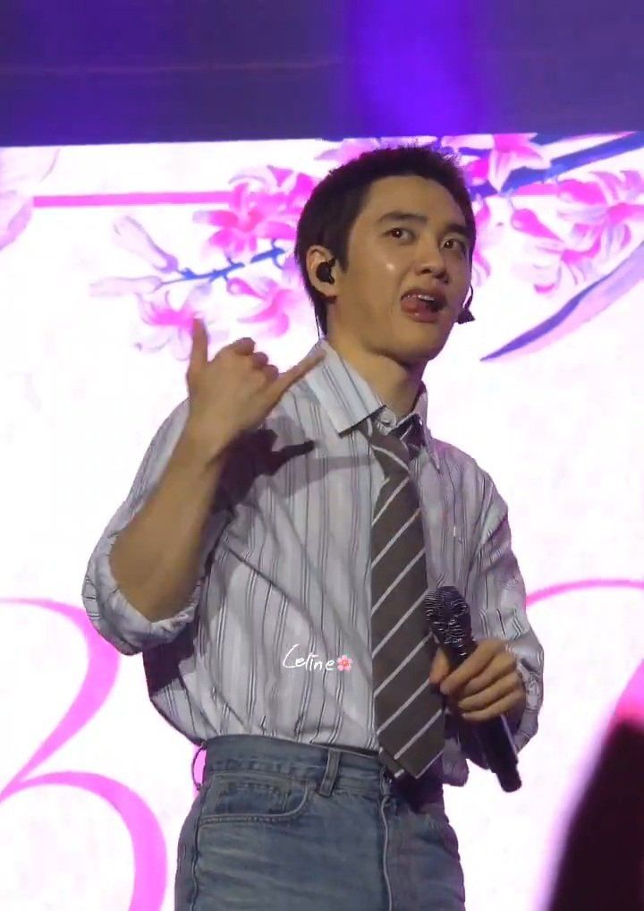 stfuandgoawae's tweet photo. "manila made me do it"

bloom in manila                     do it! in manila https://t.co/CMgxxpbHXA