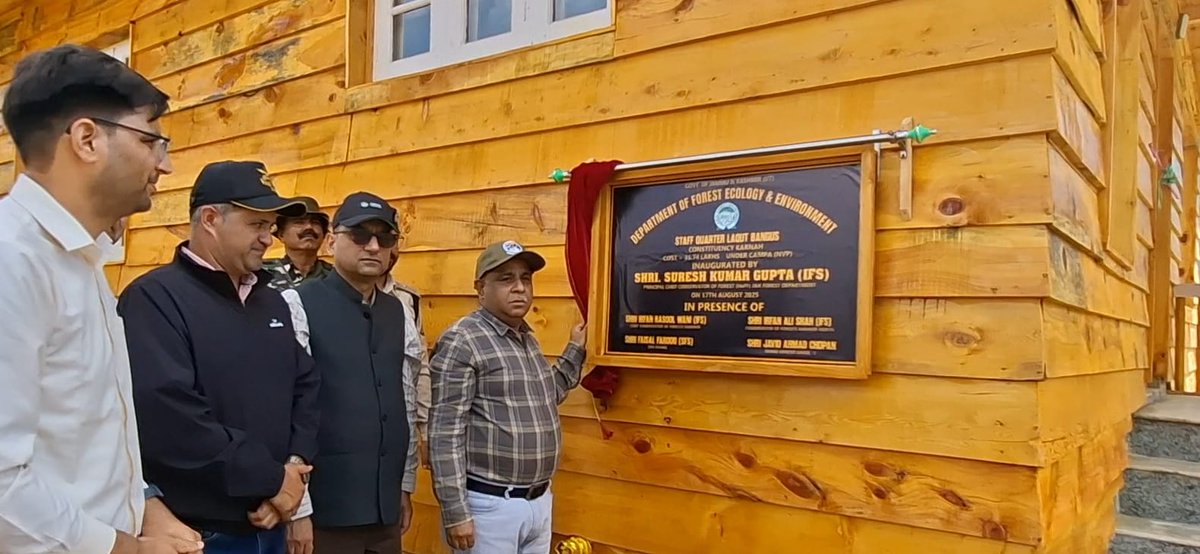 PCCFandHoFF_JK's tweet photo. In a major move to bolster conservation and ecotourism efforts, the Principal Chief Conservator of Forests (PCCF) and Head of Forest Force (HOFF) , J&amp;K, Sh S.K. Gupta(IFS) carried an extensive tour of various Forest Divisions of North Forest Circle, Kashmir. https://t.co/mgUGuwgVPS