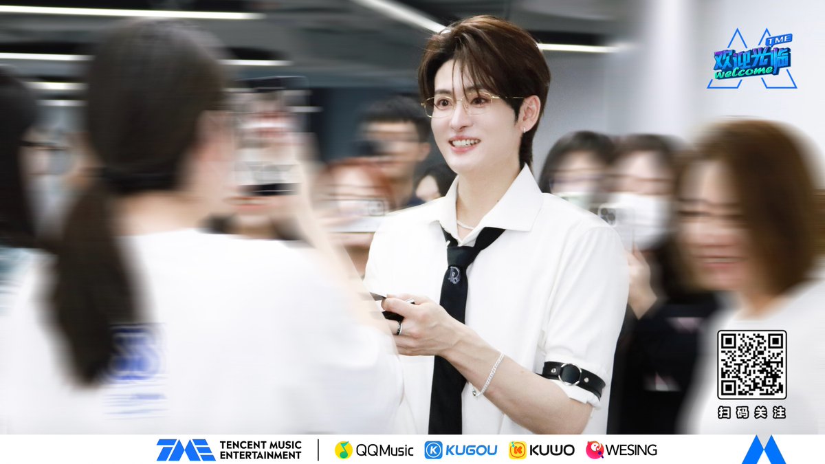 "Hotel Manager" is hitting the floors with exclusive "ROOM" access cards! 🏨💌
All-round performer #Rikimaru made a surprise appearance at TME for a special fan interaction.
His 2nd album "#ROOM" is now gradually unlocking on TME! Let's relive the highlights of this exciting