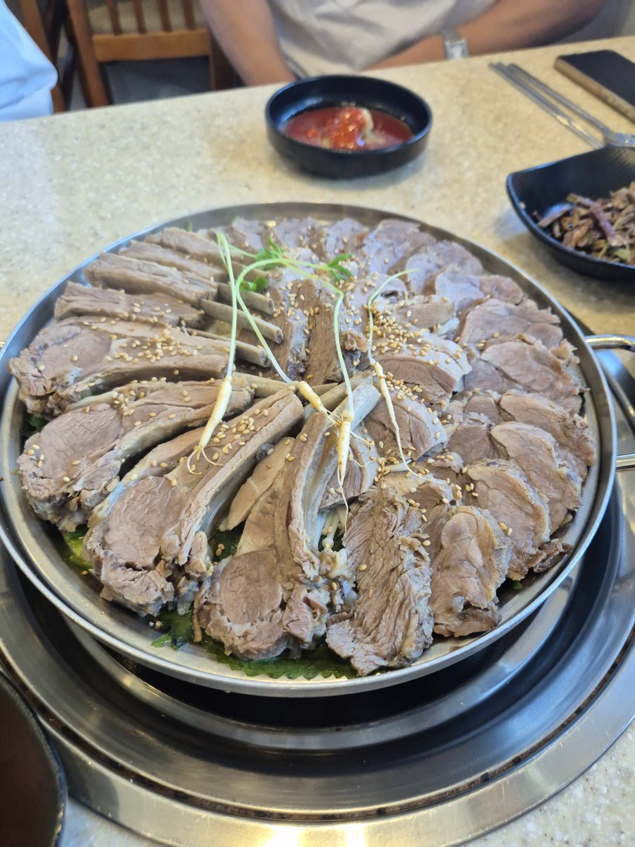 보통 새벽 라운딩은 점심먹고 늦어도 2시정도면 헤어져야 하는데.. 이 아조씨들 수다가 끝이 없어 ㅜㅜ 끝나니 6시.. 저기요.. 전 서울까지 운전해서 가야 해요~