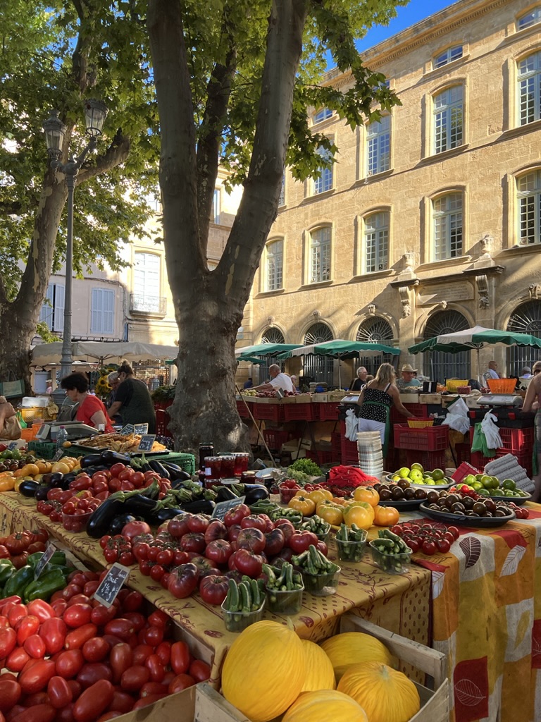 It's Z-Day in the A to Z of France! Double bonus points if you have a favourite French place beginning with Z! 
How about Aix-en-Provence where Emile Zola spent his youth? (Tenuous link I know!...) 
#thegoodlifefrance