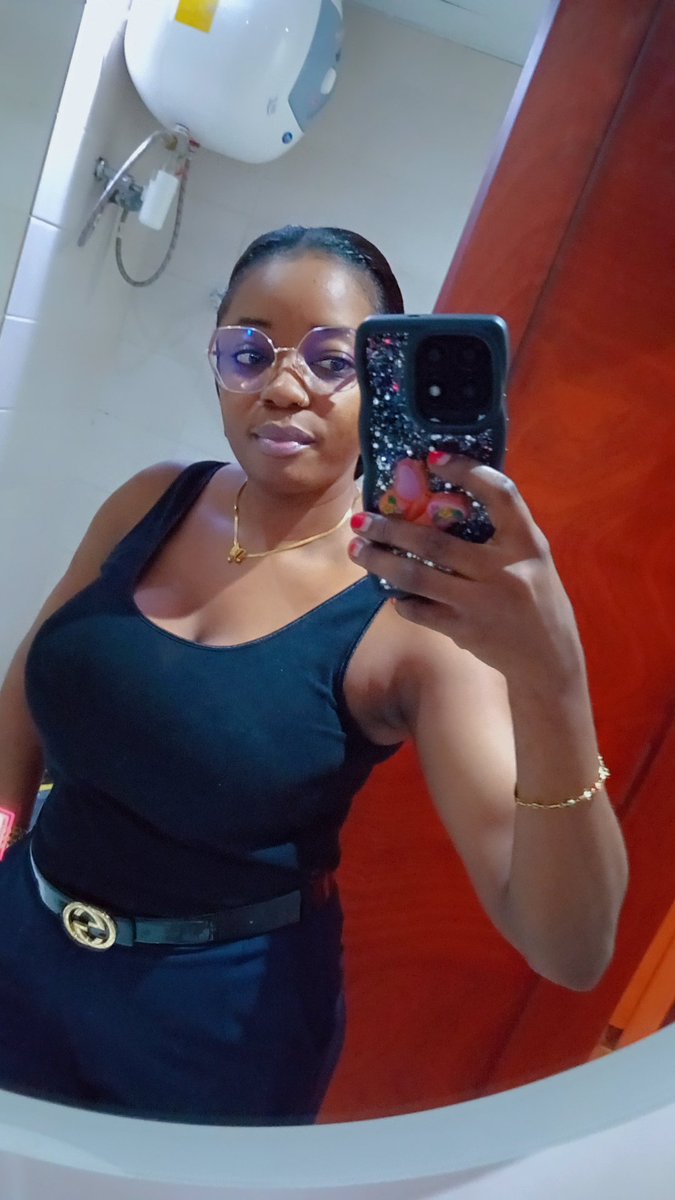 En attendant les élections d'octobre, que le meilleur gagne.

Oups, nous sommes au Cameroun !