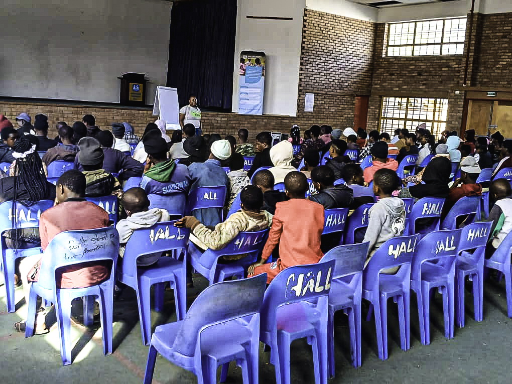 phumelela_sd's tweet photo. We conducted a psychosocial support workshop for 100 children at SOS Village Mbabane on the 13th - 14th of August. The two-day event focused on key developmental concepts through interactive activities and drama performances.
#mentalhealthsupport #Here2Talk #Phumelela https://t.co/u1ZSpZxOVs