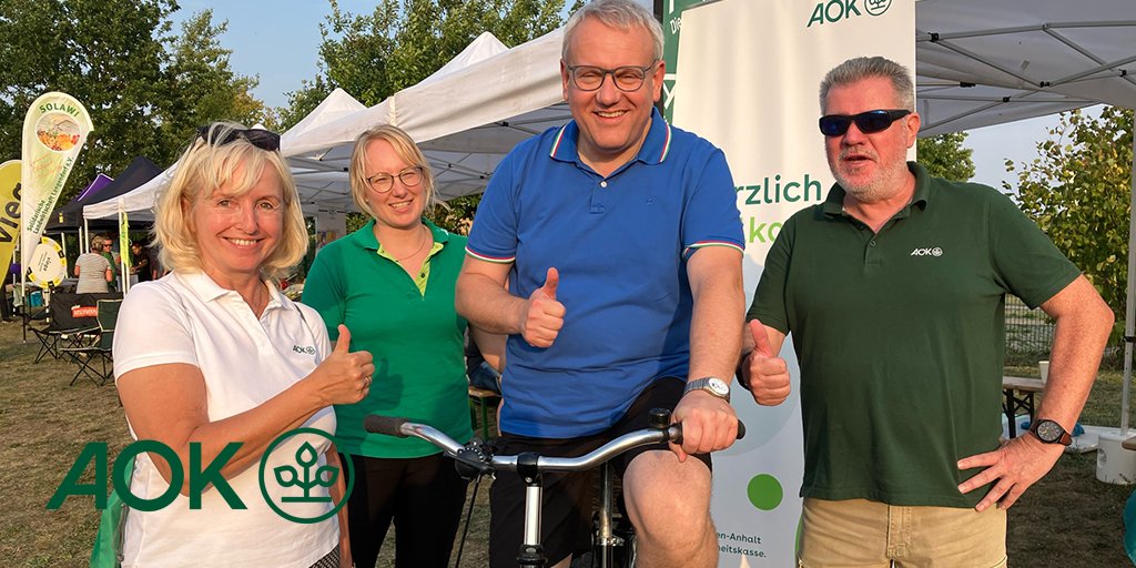 Schon zum 12. Mal fand das beliebte #Benefizspiel zwischen #Wirtschaft und #Presse in Weißenfels statt. Auch dabei war Landrat Götz Ulrich. Das Gesundheits- und Präventionsprojekt „Apfel-Latein“ besteht ausschließlich durch Spenden und die Unterstützung der #AOKSachsenAnhalt.💚