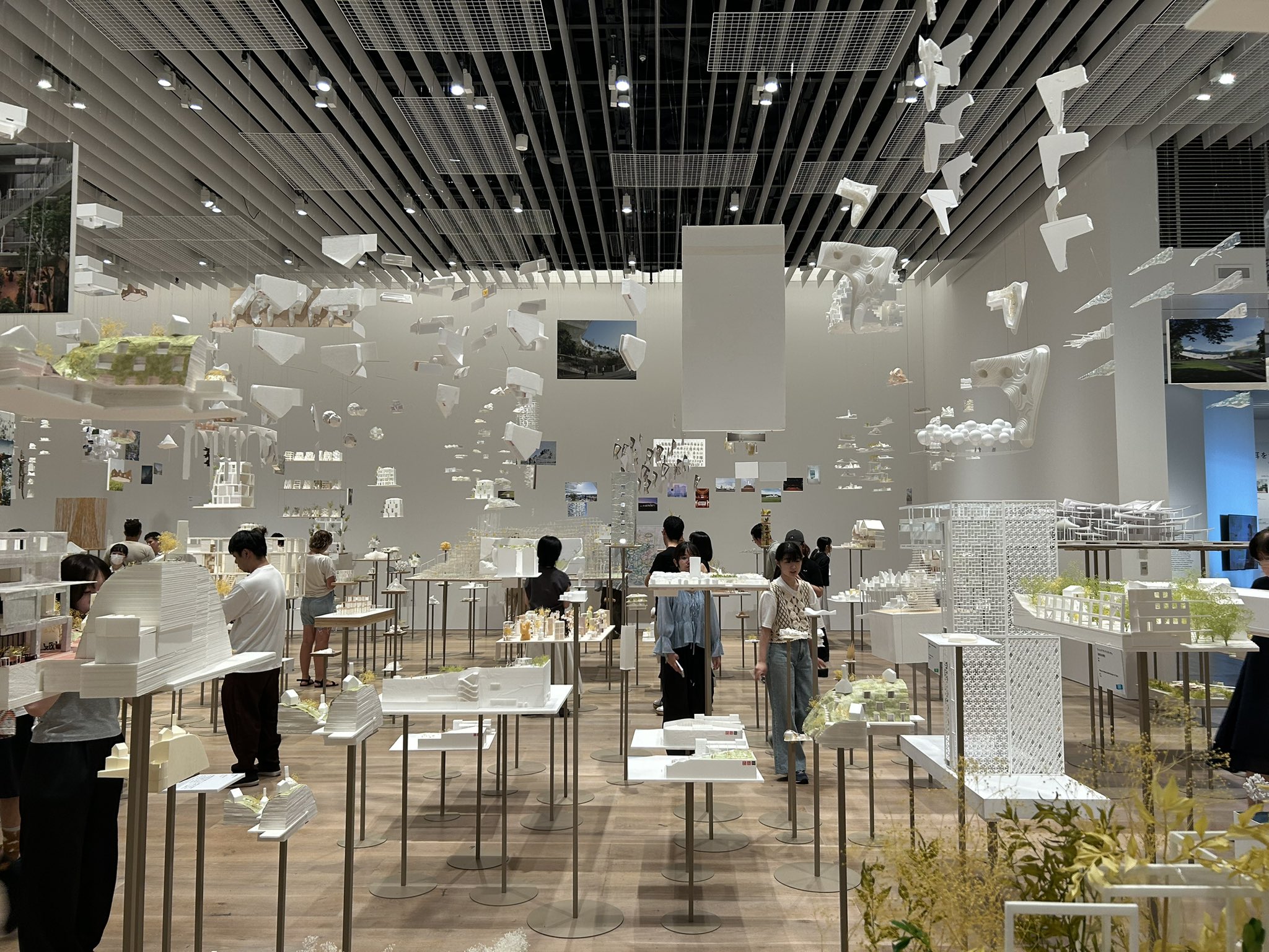 洋書◆ニューヨークのインテリア写真集 本 建築 設計 楽天市場】オールカラーBOOK【妄想建築】（タカマノブオ作品集