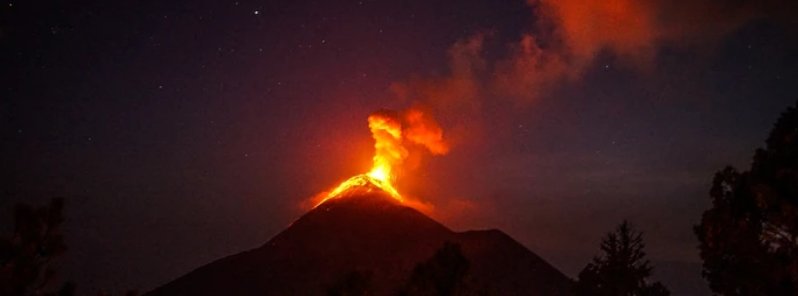 Historyhive0's tweet photo. Deadly Volcanic Eruption on Japan's Tori-shima: On August 18, 1902, a devastating volcanic explosion occurred on Tori-shima, a remote Japanese island, claiming the lives of more than 150 individuals and compelling the remaining inhabitants to flee.
#OnThisDay #Supernova https://t.co/Rpw3DE3CD2