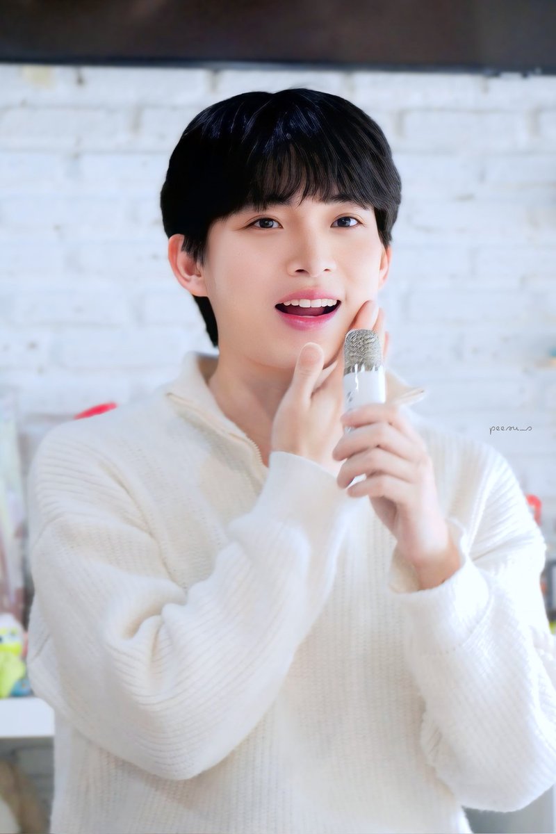 peesu__s's tweet photo. 17 Aug 25 🎂 ไต๋ไต๋ 26 ขวบ ~25-26
#taitnp https://t.co/QfW034drv4