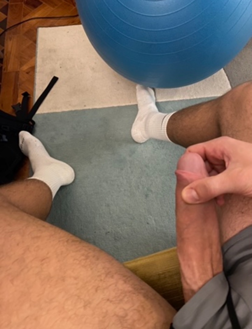 Hung Boy tweet media