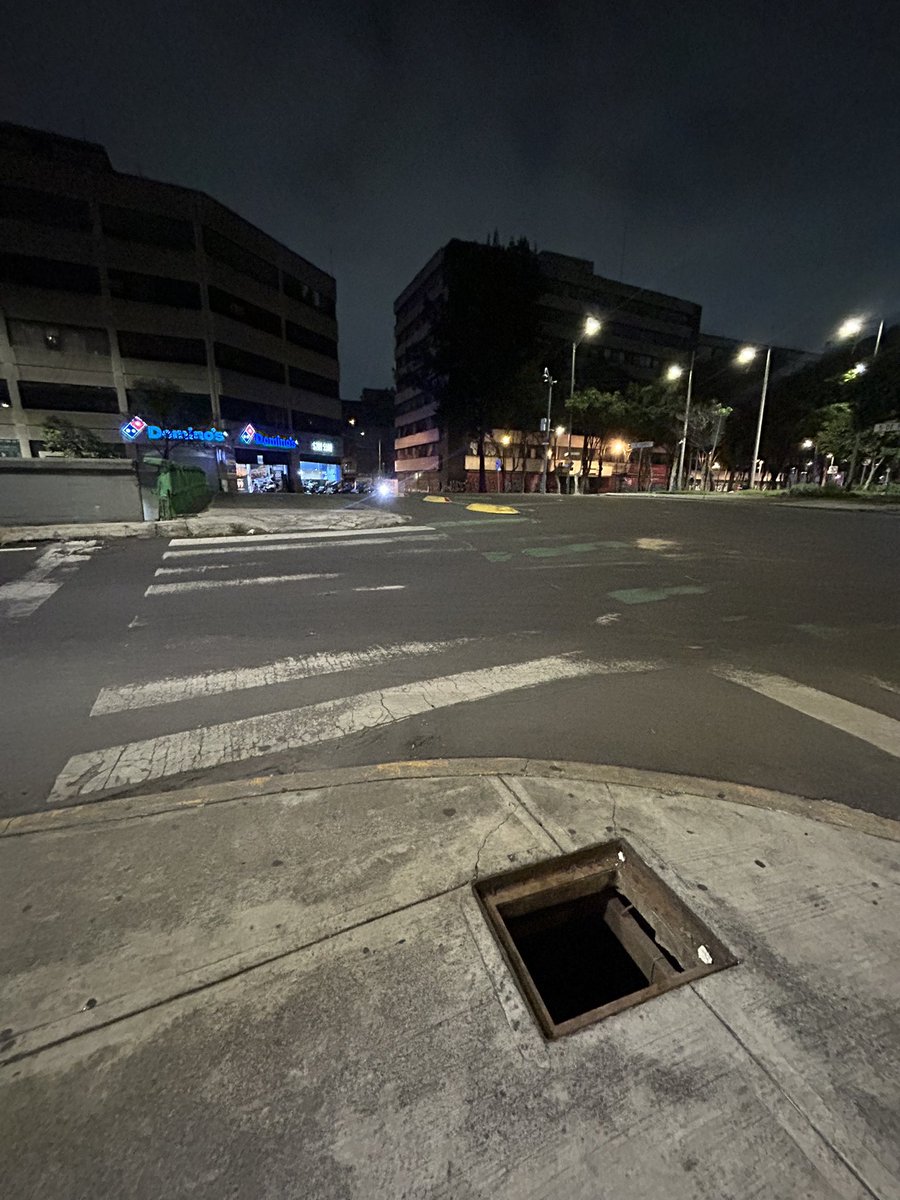 Hay un registro abierto y sumamente peligroso en esq.Fray Servando Teresa de Mier y 5 de Febrero . Centro / Obrera  <a href="/AlcCuauhtemocMx/">Alcaldía Cuauhtémoc</a> <a href="/SOBSECDMX/">Secretaría de Obras y Servicios CDMX</a>  <a href="/SGIRPC_CDMX/">Secretaría de Gestión Integral de Riesgos y PC</a>