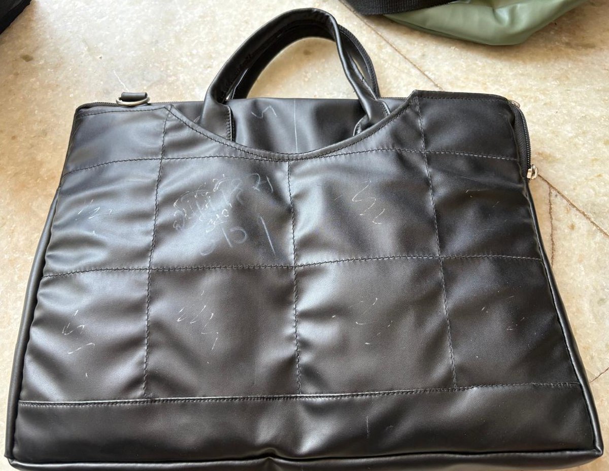 InfoGujarat's tweet image. સ્વરોજગાર અને આર્થિક સશક્તિકરણની તકો...

ગુજરાત રૂરલ ઇન્ડસ્ટ્રીઝ માર્કેટિંગ કોર્પોરેશન લિમિટેડ-ગ્રીમકો દ્વારા લેધર અને રેક્ઝિન આર્ટિકલ્સ મેકિંગના ત્રણ માસના તાલીમ વર્ગો હેઠળ કુલ 2023 સ્વરોજગાર ઇચ્છુક ભાઈ-બહેનોને તાલીમ આપી કૌશલ્યબદ્ધ કરવામાં આવ્યા..

#GujaratGrowth #SelfEmployment