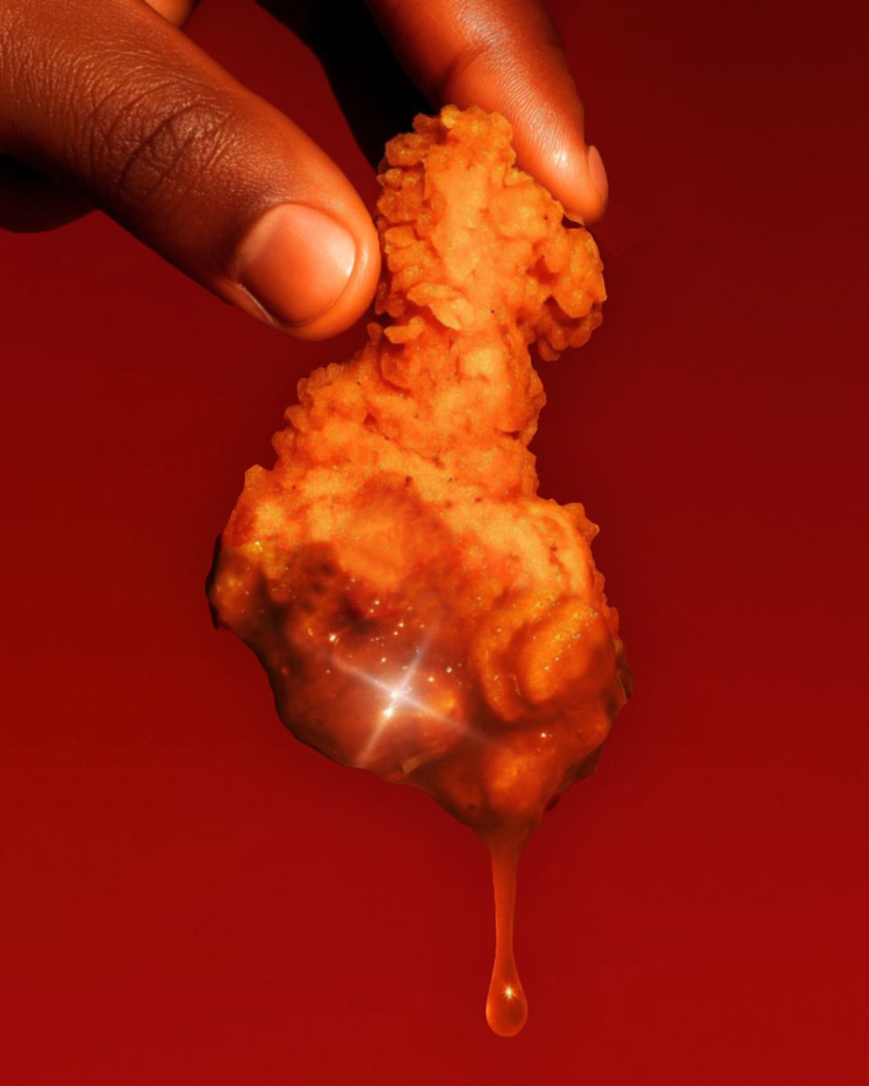 bascoandfry's tweet image. Golden, crispy, and sent straight from the heavens… then baptized in our truffle buffalo sauce. One bite and you’ll believe in miracles. ✨

#ChickenTender #FriedChicken #ChickenStrips #Appetizers