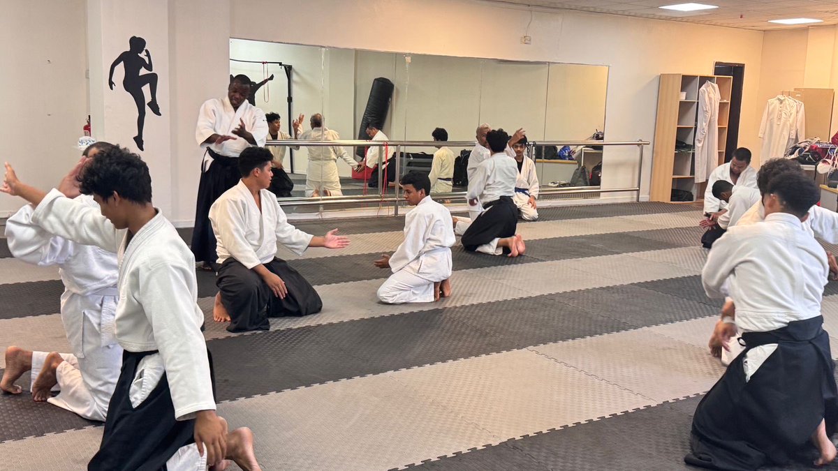 Osaikidoaikikai's tweet photo. رياضة التوازن والتناغم والتعامل مع المجتمع بشكل ايجابي، الايكيدو رياضة المجتمع https://t.co/drFQs7141N