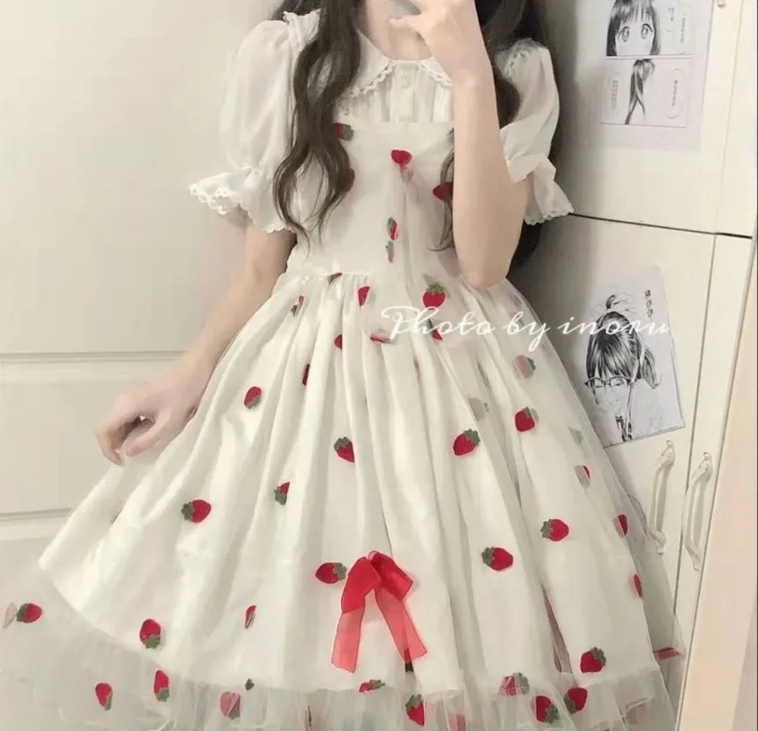 ♡Strawberry Embroidered Bow Jumper Dress♡

🍡Discount Rewards Code: CHERUB99🍡

🌸yesstyle.com/en/fabricino-s…🌸