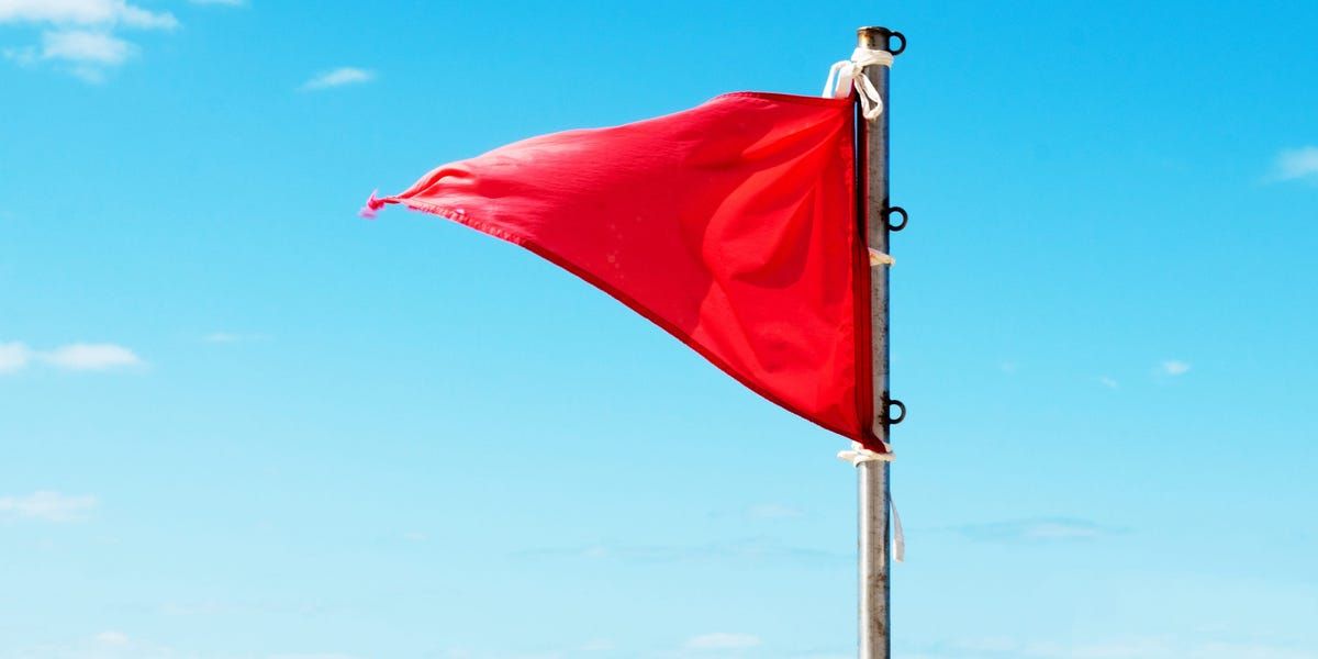 MackleyEstate's tweet photo. Job seekers say these are their top red flags in job posts:
❌ Missing pay
❌ “Fast-paced”
❌ Too many must-haves
A quick read for anyone hiring in 2025.
👉 https://t.co/ukYqFOlpr2 
#HopegarTips #HiringInsights https://t.co/YfS3lGxCtQ