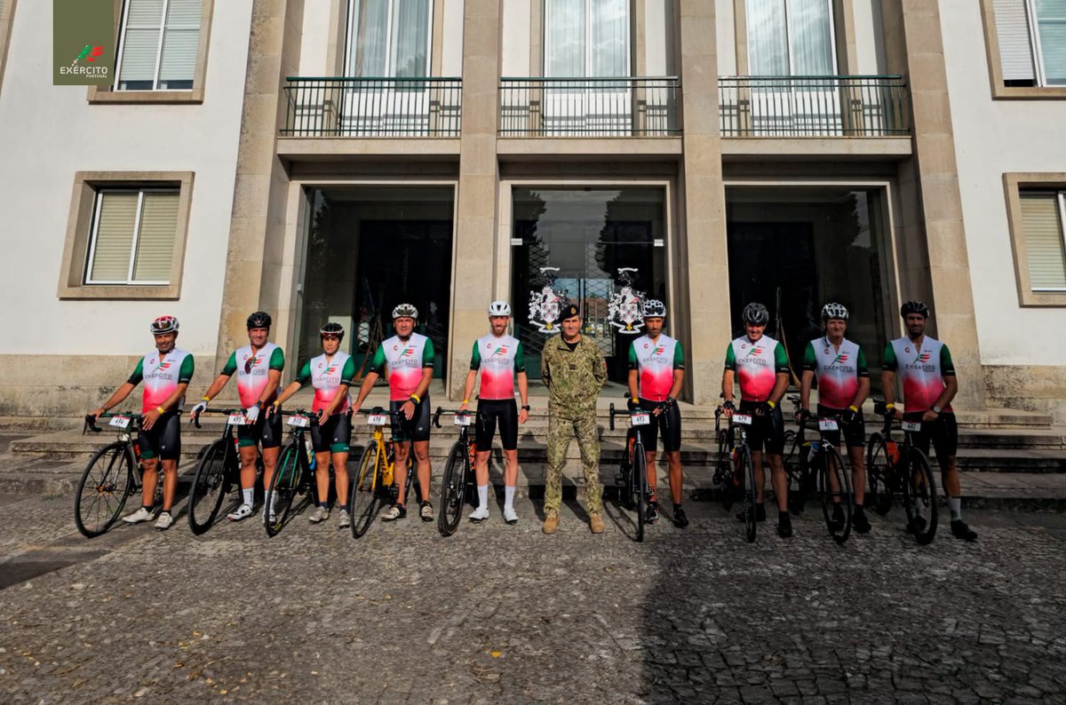 Exercito_pt's tweet photo. 📢 No âmbito das atividades do 𝐂𝐥𝐮𝐛𝐞 𝐝𝐞 𝐂𝐢𝐜𝐥𝐢𝐬𝐦𝐨 𝐝𝐨 𝐄𝐱é𝐫𝐜𝐢𝐭𝐨, dez militares de várias Unidades participaram num passeio de bicicleta integrado no Dia de Descanso da 86.ª 𝐕𝐨𝐥𝐭𝐚 𝐚 𝐏𝐨𝐫𝐭𝐮𝐠𝐚𝐥, com partida do RI14.

#ExércitoPortuguês #CCEx #RI14 https://t.co/On4vuG6AzH