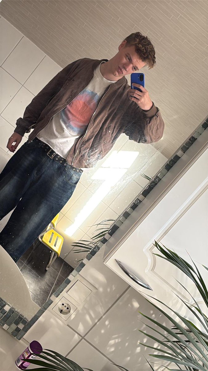 yo_nik22's tweet photo. hey mausis, 
ich studiere ab 1. oktober in hamburg und brauche deshalb eure hilfe🫶

suche eine wohnung in hamburg, stadtteil relativ egal, größe relativ egal solange es eine einzelwohnung ist.
max. warmmiete 600€ 
wenn ihr wen kennt der wen kennt, oder einfach repostet, danke🫶 https://t.co/PnG9St0BP7