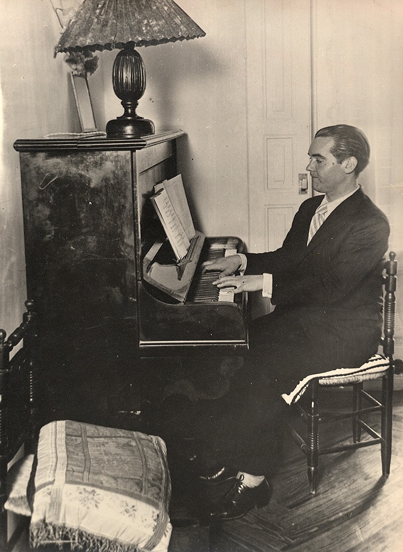 pepitaseditora's tweet photo. #TalDíaComoHoy
El 18 de agosto de 1936 Federico García Lorca es asesinado en Granada. Se cumplen ochenta y nueve años. 
Hoy lo recordamos con la edición de su conferencia sobre la canción de cuna españolas:
https://t.co/KBSqRJsadA https://t.co/OvW1EpQ0fe