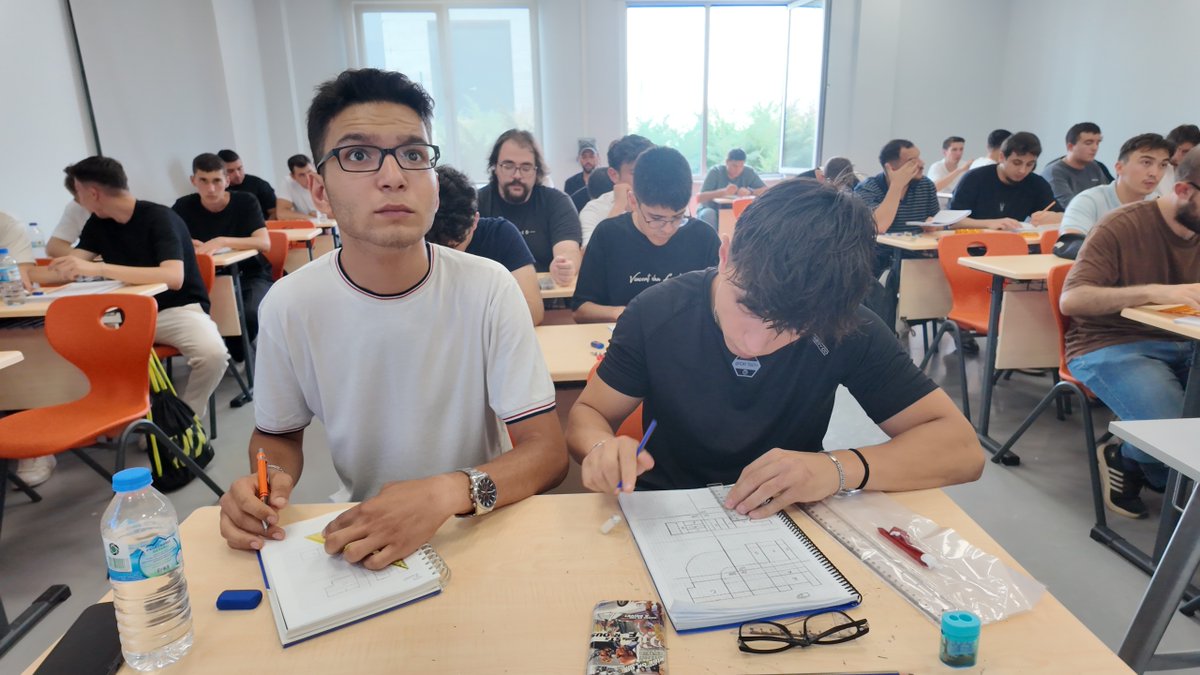 eosbmegem's tweet photo. MEGEM'DE EĞİTİMLER TÜM HIZI İLE DEVAM EDİYOR.
Eskişehir Organize Sanayi Bölgesi bünyesinde faaliyet gösteren Mesleki Edindirme ve Geliştirme Merkezi'nde (MEGEM) 45. dönem kursunda ilk hafta geride kaldı.
@OsbEskisehir 
@EOSBESBEM https://t.co/e7N2JJ2R6M