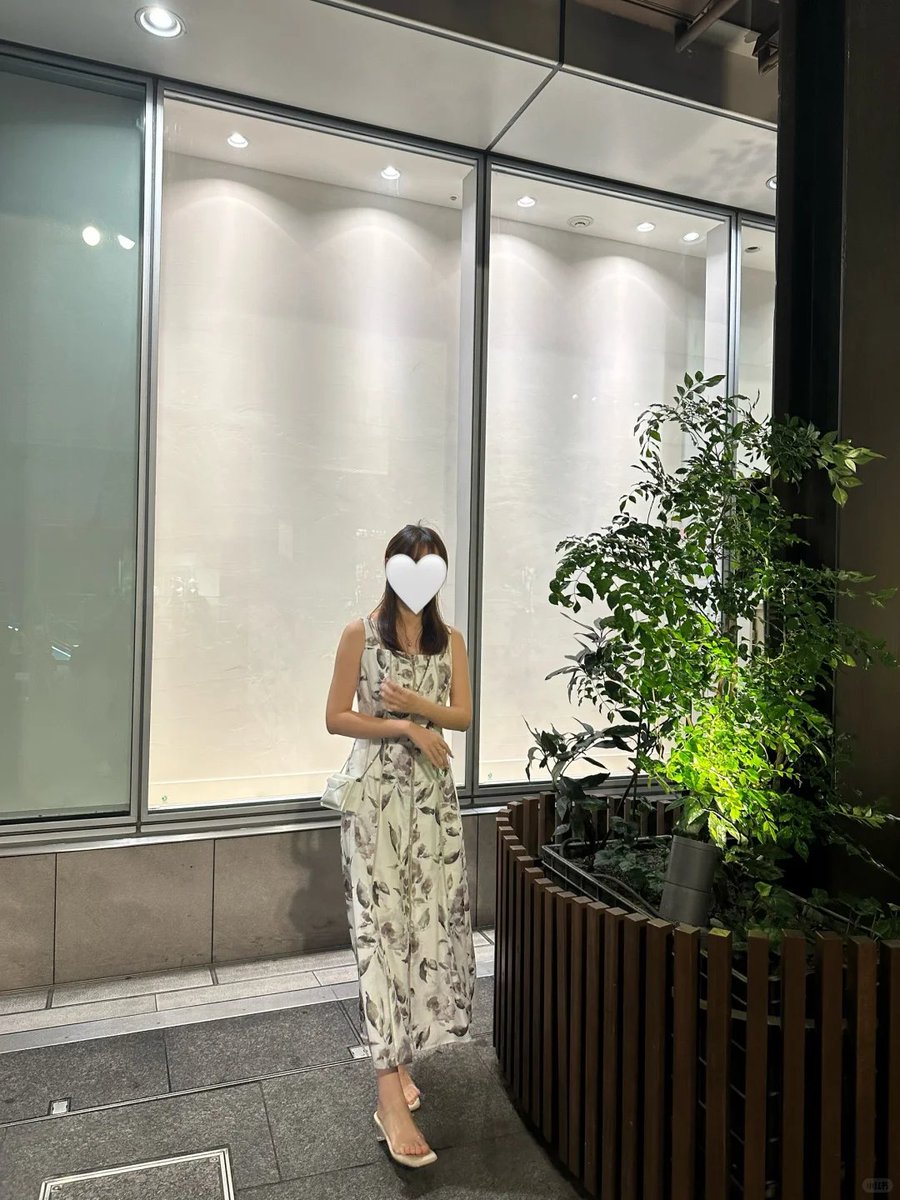 YefAdvisor's tweet photo. すごく可愛いスカートと👗超テンションの高い私😃🌞本当によく合うんだよ～✨ 思わずいっぱい写真を撮っちゃった～📸
#写真  #いスカートと  #散歩 https://t.co/vO9UmXySYJ
