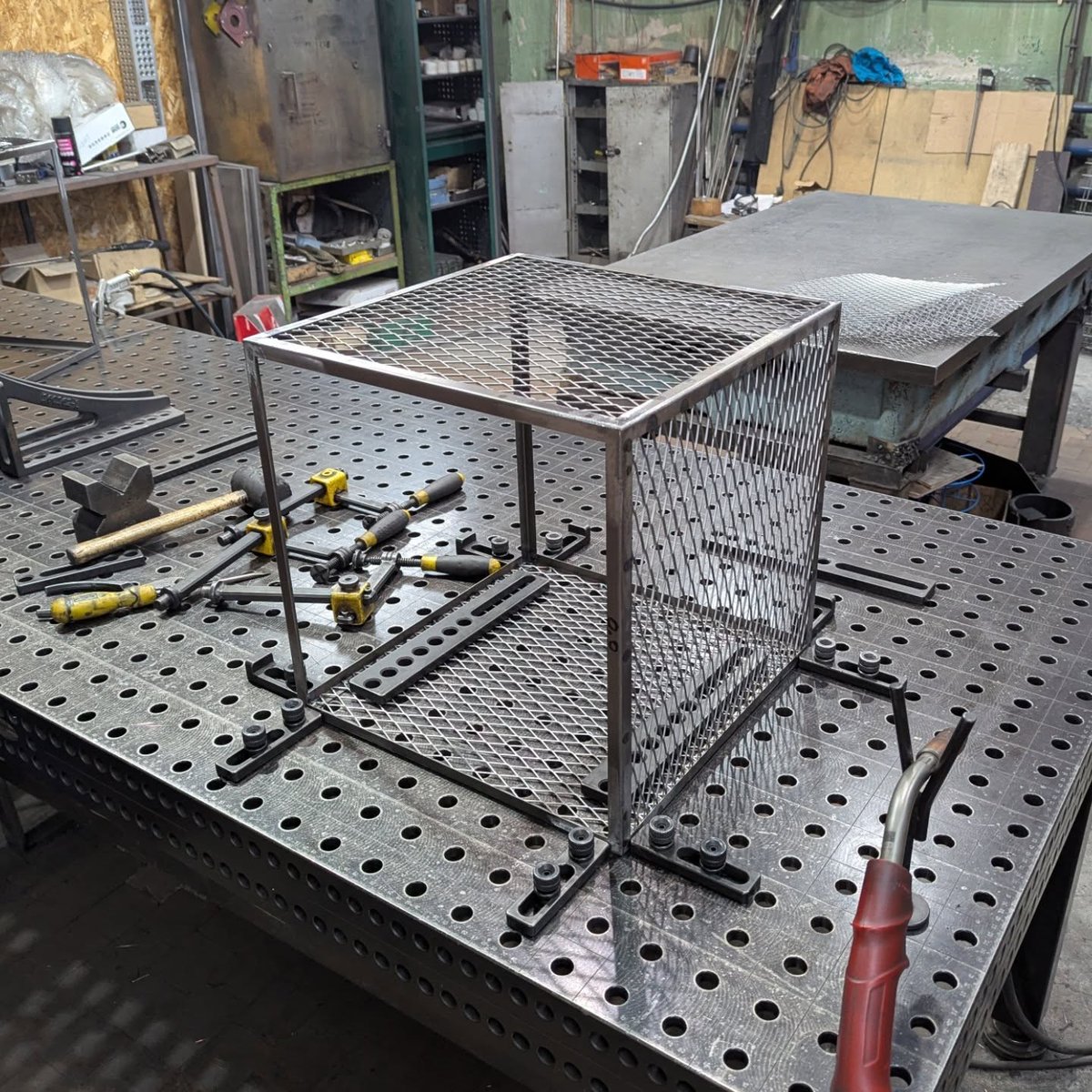 3dweldingtable's tweet photo. Precision meets strength. Our 3D welding tables give you accuracy, stability, and flexibility for every project. Built for makers who demand more than “good enough.” ⚙️✨

#Welding #Fabrication #weldingtable https://t.co/XjI2Vv1rrl