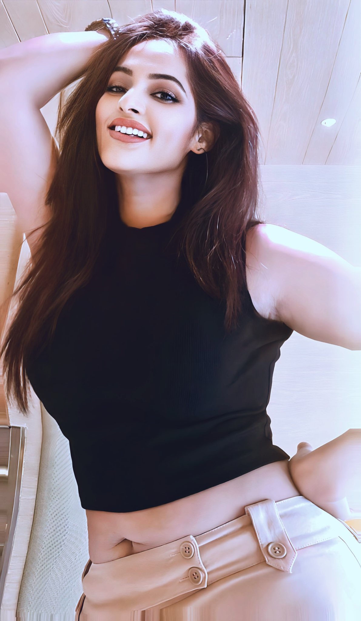 GynfuhdWIAACCak?format=jpg&name=large