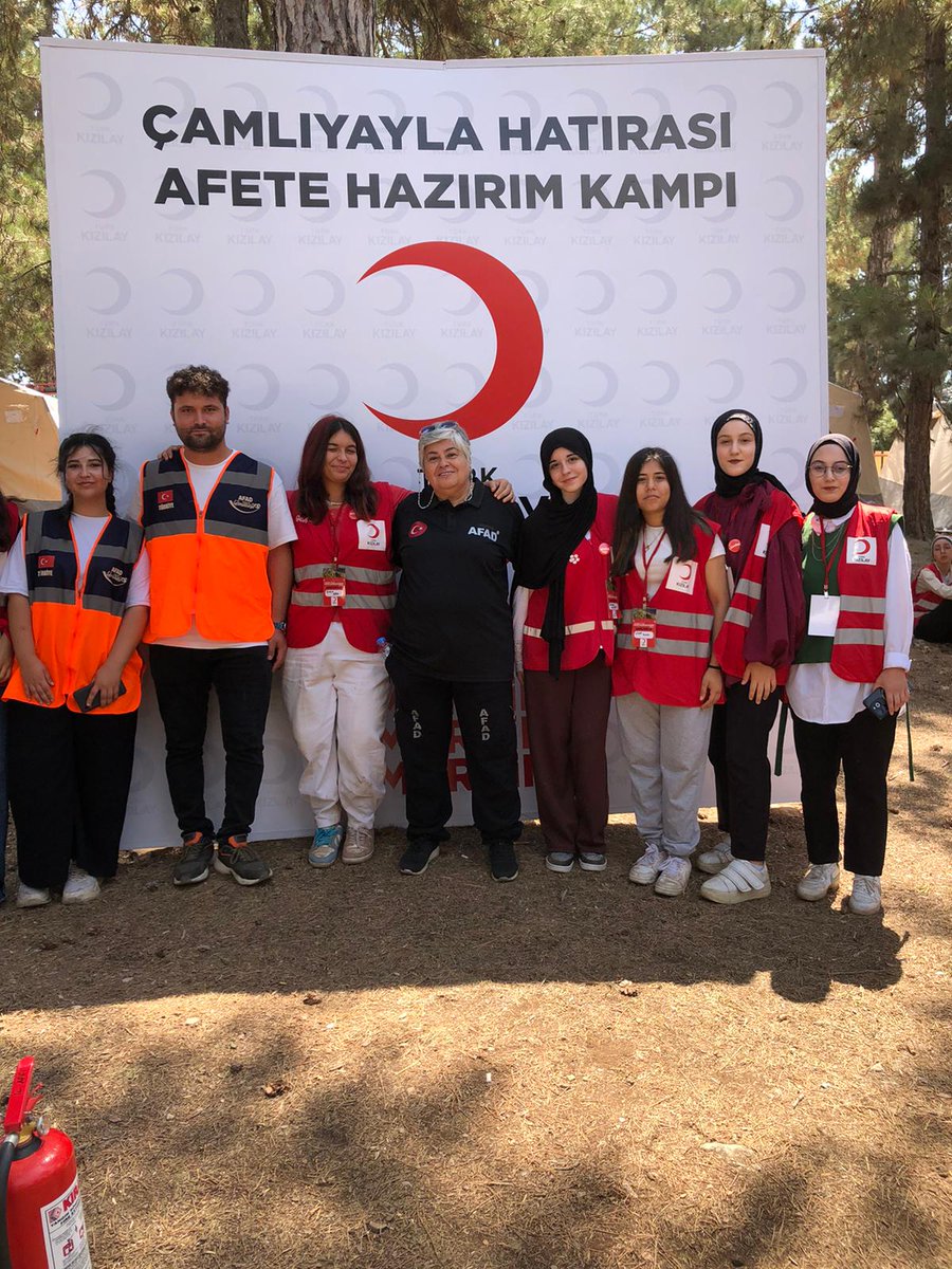 Afetlerde birlikte daha güçlüyüz🙌
🔴#Daimahazır
<a href="/Kizilay/">Türk Kızılay</a> <a href="/FatmaMericYlmaz/">Prof. Dr. Fatma Meriç Yılmaz</a>