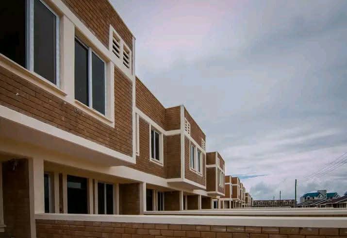 Makiga_building's tweet photo. Build for the Future!
Makiga Interlocking Blocks ✔ Strong ✔ Affordable ✔ Eco-friendly
📞 0794677600 https://t.co/fzn5ubX3af