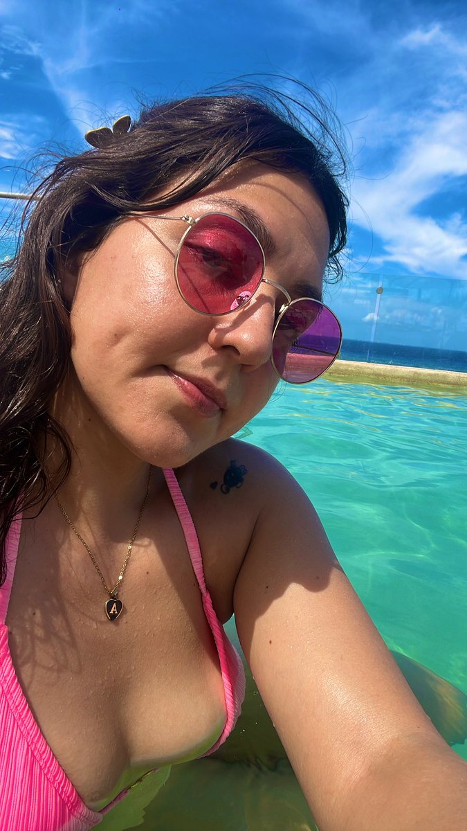 LUGA_1's tweet photo. Ahí por siempre.🏖️👙🌅🫧 https://t.co/HZ82nnQFYd
