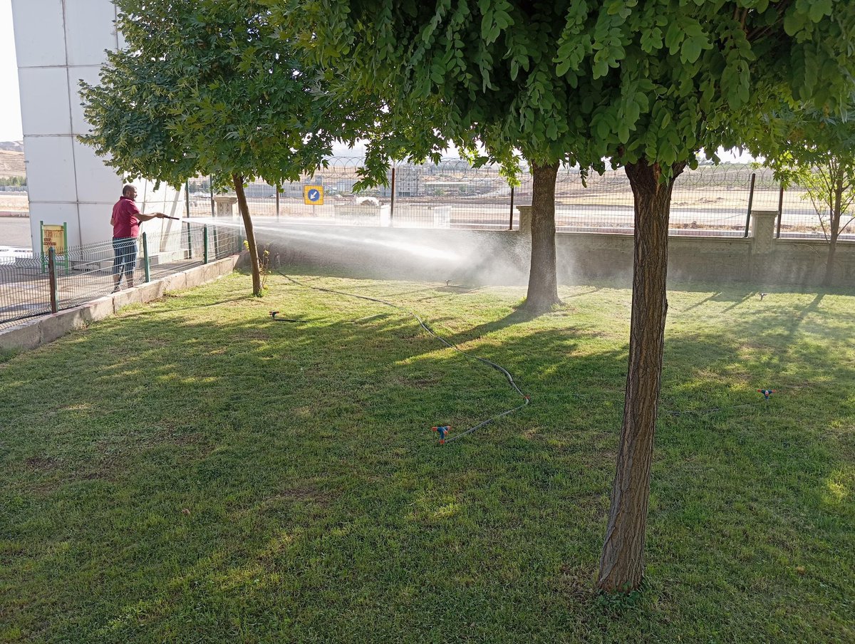 🚍✨ #Siirt İl Otogarı’nda Kapsamlı Temizlik ve Bakım Çalışması Yapıldı!

Ulaştırma Müdürlüğü ekiplerimiz, yolculuk öncesi vatandaşlarımızın daha temiz, düzenli ve ferah bir ortamda vakit geçirmesi için otogarda kapsamlı bakım ve temizlik çalışması gerçekleştirdi.

✅ Camlar ve