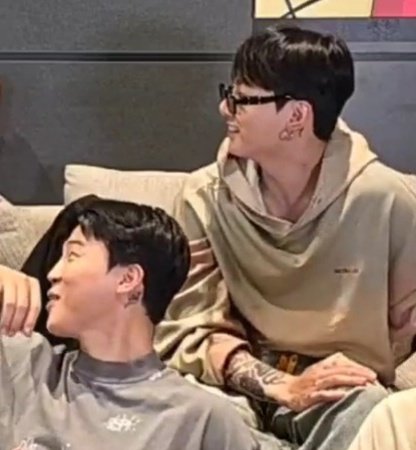 같은 위치에 있는 타투 ㅈㄴ *림