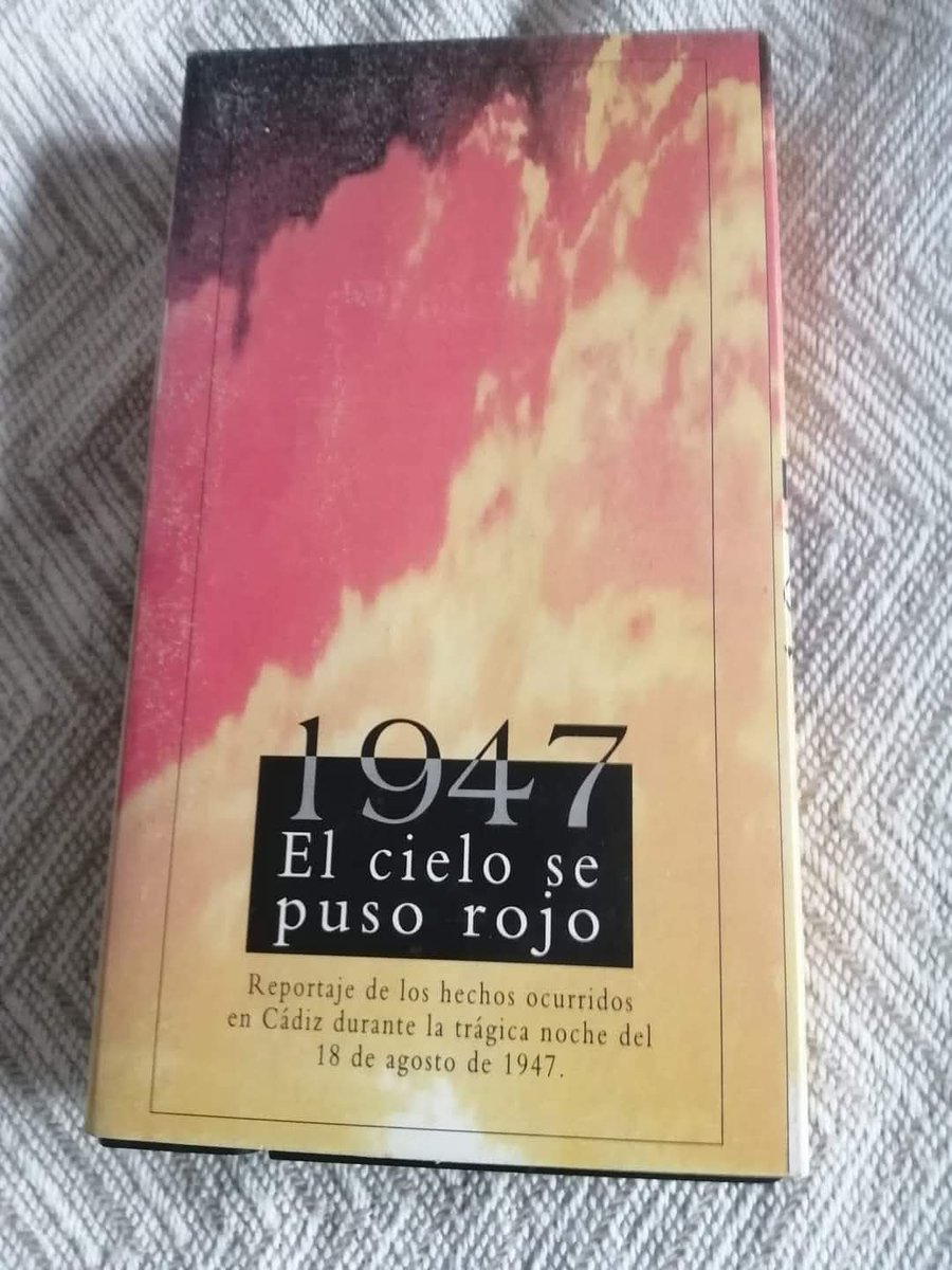 #TalDiaComoHoy en Cádiz el cielo se puso rojo.
Como me sobran muchos caracteres aprovecho para saludar a esas cuentas d Instagram y grupos de Facebook q se apropian d publicaciones de otras y otros y las hacen pasar como suyas propias.
Pa si os sirve esta también.
Sois un encanto