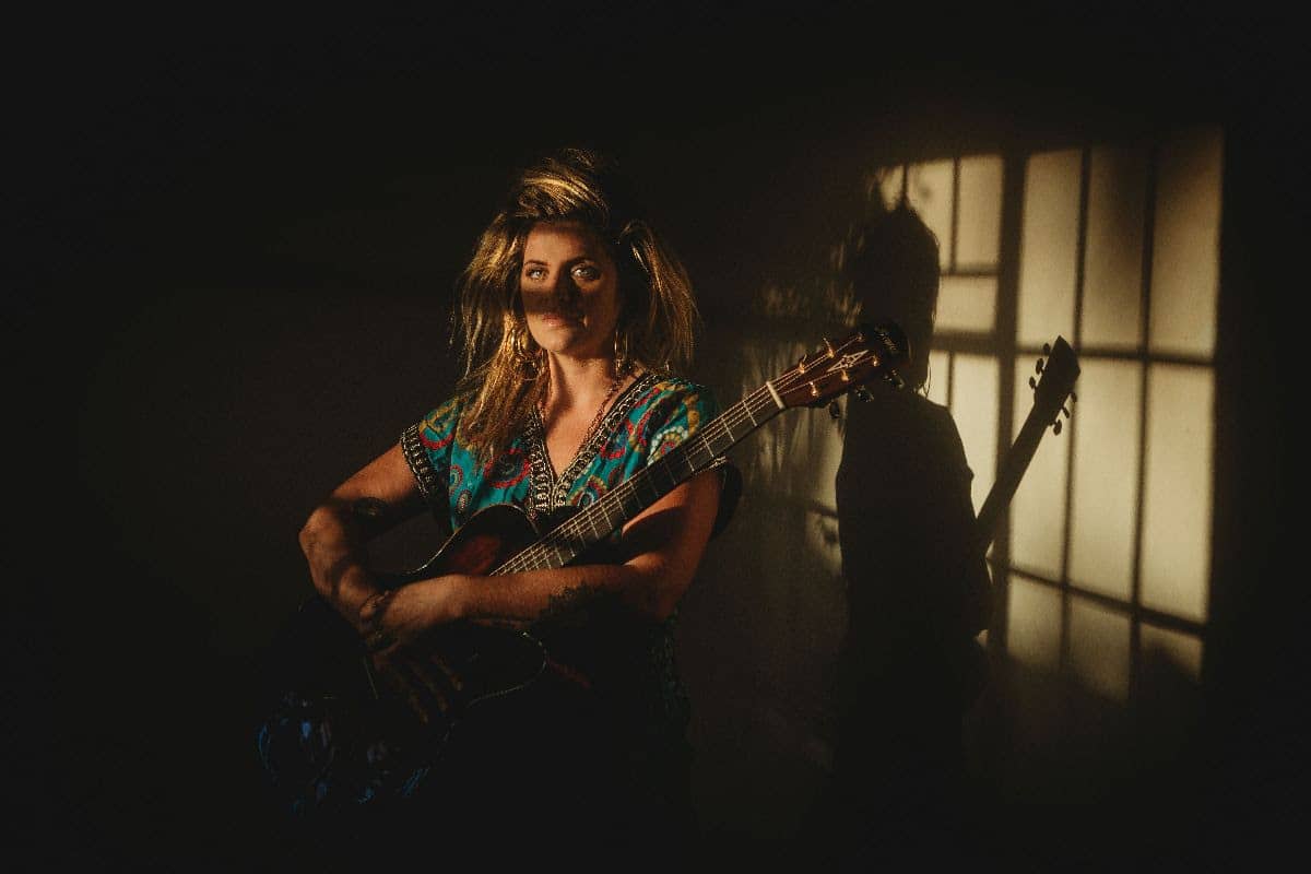 Remember This? - Ann Jangle releases video for "Ballad of Pink Cocaine" #AnnJangle #Folk #SouthAfrica
samusiczone.co.za/ann-jangle-rel…