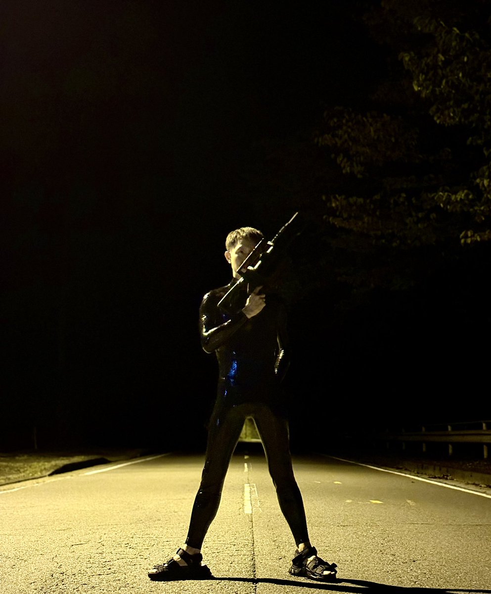 ここから先は通さない。