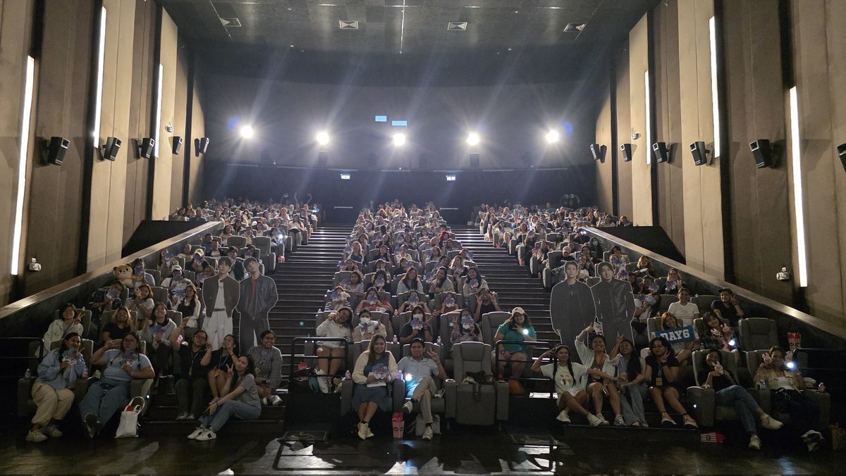 WalkWithPil's tweet image. Back-to-back block screenings for #6Days this weekend were a blast! 🫨
You never failed to amaze us, MyDays!!!🍀 Knowing that around 400~ MyDays gathered together for Day6 just proves that we are ONE!

Thank you so much, MyDays, for all the support, patience, and love! This event